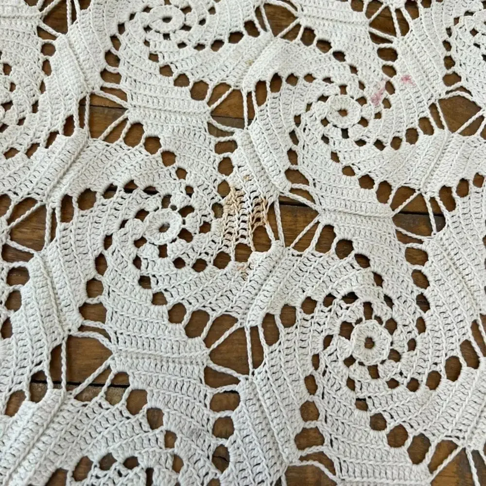 Antique Vintage Hand Crocheted Ivory Bedspread Tablecloth Coverlet 75”x86”